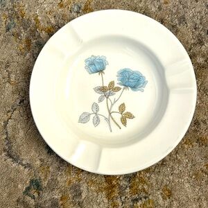 Wedgwood bone china VINTAGE ice rose ashtray